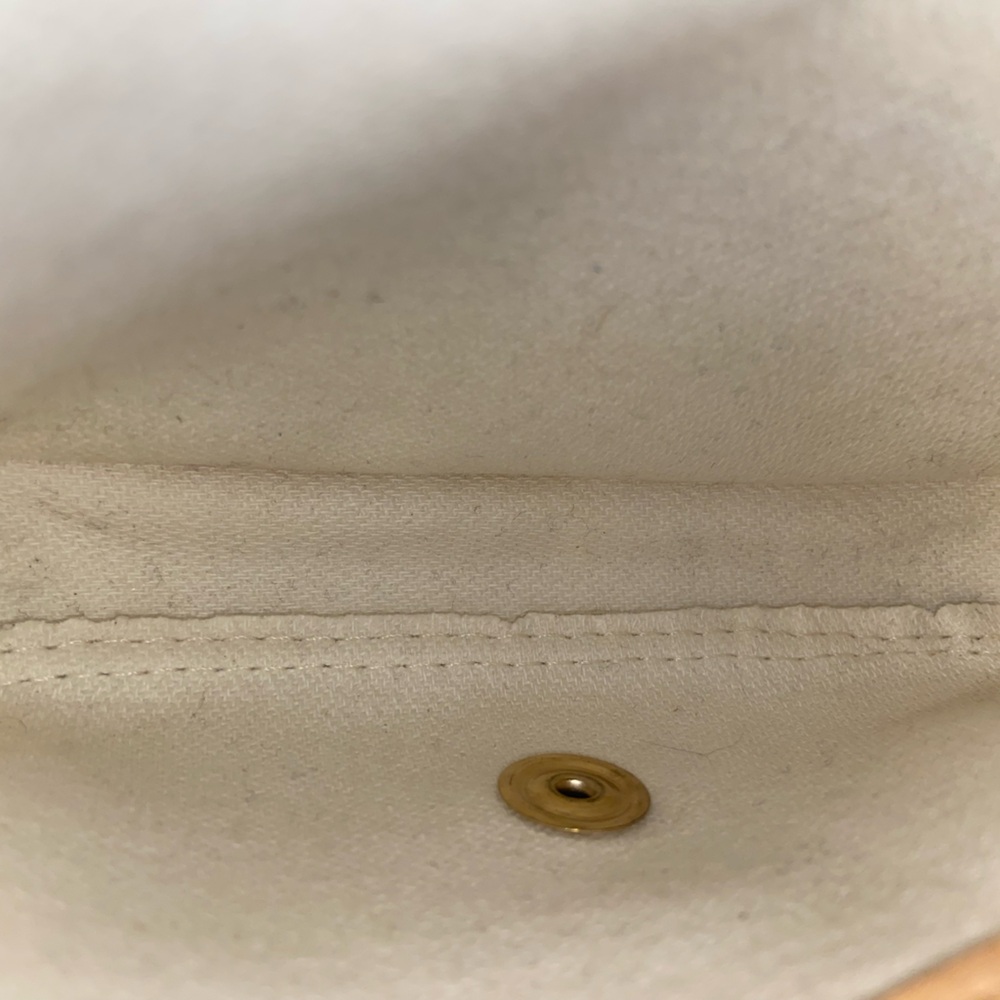 Dooney & Bourke Wristlet  NWOT - Picture 10 of 10